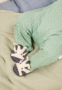 JoJo Maman Bébé REGULAR FIT - Grenouillère - green zebra