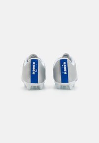Diadora CATTURA II JR UNISEX - Nogometne kopačke za čvrstu podlogu - silver/blue/white