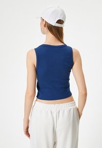 Koton CROP granatowy