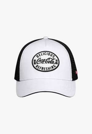 Casquette de baseball en mesh blanc et noir avec un patch à l'avant affichant le logo "Delicious Refreshing Coca-Cola 1886".