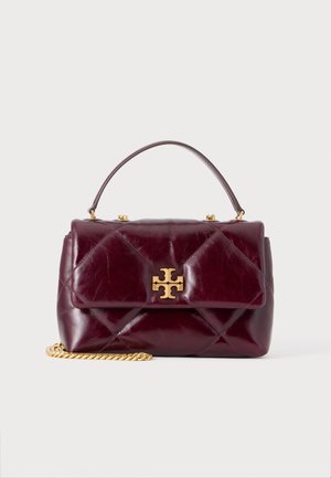 Tory Burch, KIRA DIAMOND QUILT DISTRESSED SMALL CONVERTIBLE - Τσάντα χειρός - bordeaux