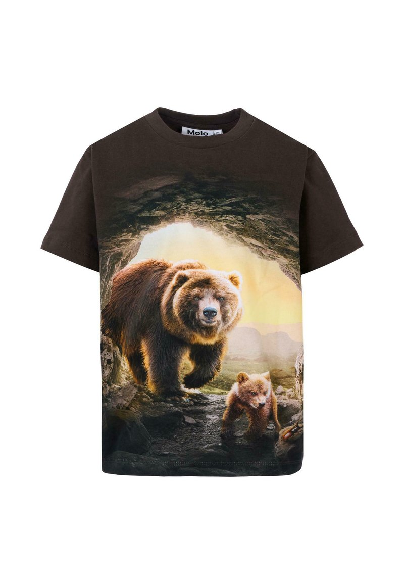 Czarnobrązowy bawełniany T-shirt z grafiką niedźwiedzia i niedźwiadka w jaskini, z detalami tekstury futra oraz wschodem słońca w tle.