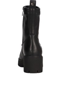 ETIKA CHESTER - Botines con plataforma - black