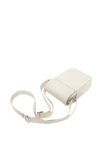 Borsa a tracolla beige con superficie texture, forma rettangolare, tracolla regolabile e chiusura a patta. Materiale liscio e resistente.