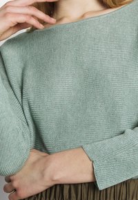 Vero Moda Stickad tröja - green