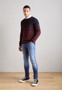 INDICODE JEANS Pulover - russet