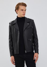 GENUINE - Chaqueta de cuero - black