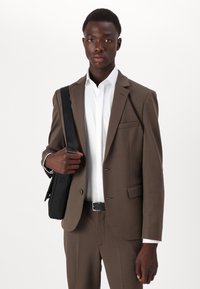 Lindbergh SUPERFLEX SET - Traje - deep brown