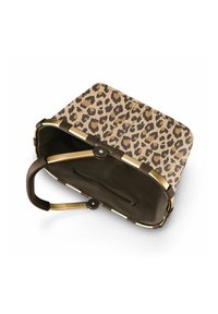 Sac en imprimé léopard avec une armature en métal doré, des accents marron foncé et une poche zippée à l'intérieur. Le design ouvert révèle une forme et une texture structurées.