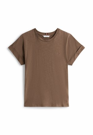 T-shirt marrone a maniche corte, collo rotondo, texture morbida, con risvolti sulle maniche e piccolo logo sul petto. Design in tessuto leggero.