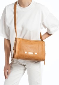CLIO GOLDBRENNER MAIA  - Handtas - camel