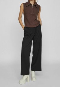 VILA Svetr - dark brown