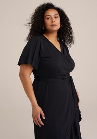 WE Fashion CURVE - Žerzejové šaty - black