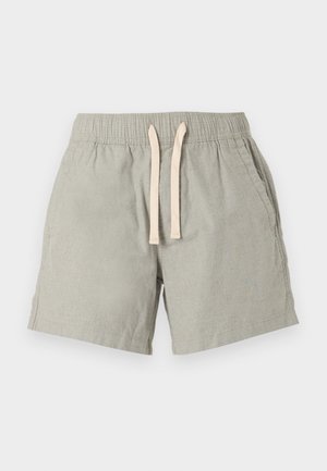 Shorts in cotone grigio chiaro con fascia elastica in vita, coulisse beige e tasche laterali, esposti su uno sfondo semplice.