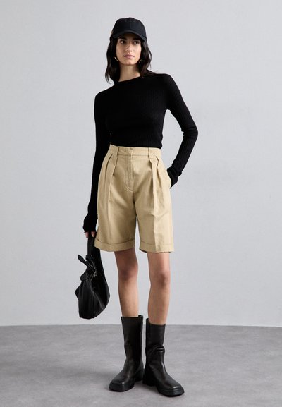 ASPESI BERMUDA - Pantaloni scurți - coloniale/colonial beige