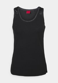 Schwarzes, geripptes Tanktop mit satinartigen Schulterakzenten. Verfügt über einen Rundhalsausschnitt und seitliche Schlitze am Saum für zusätzlichen Komfort und Stil.