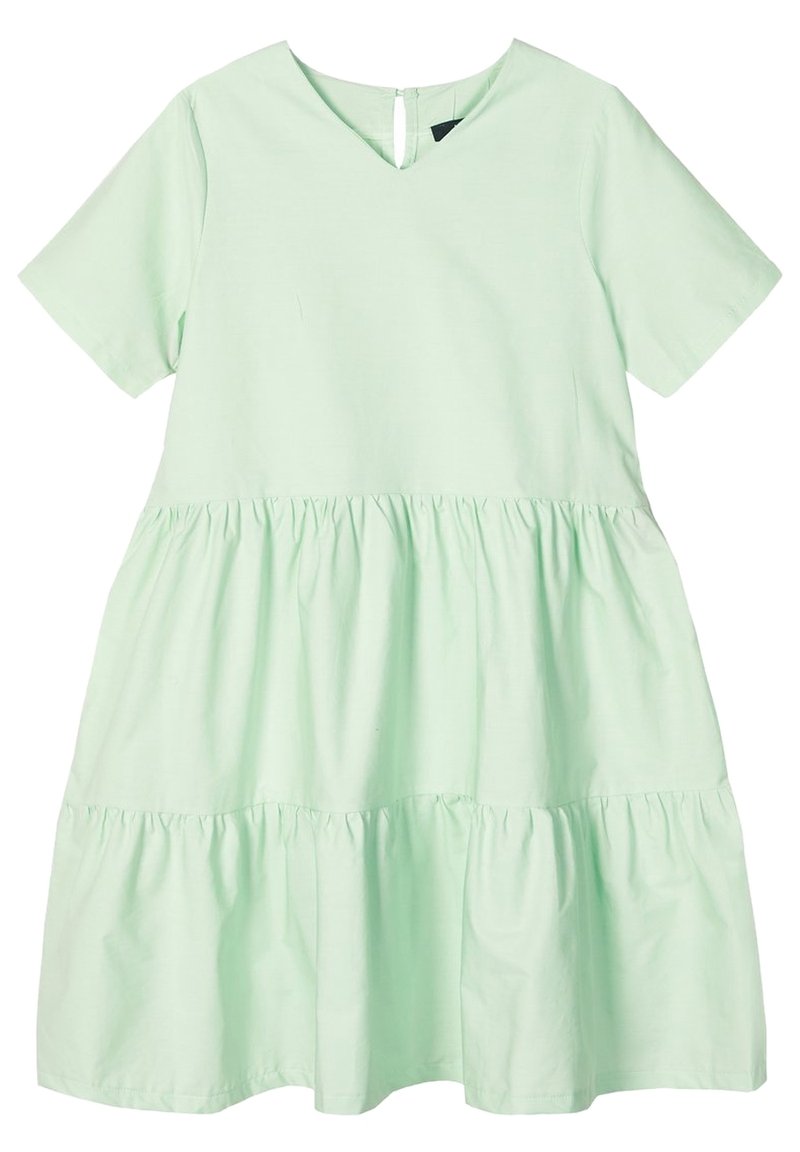 Robe courte à manches courtes vert clair avec jupe à volants et encolure en V, dotée d'une fermeture éclair dans le dos.