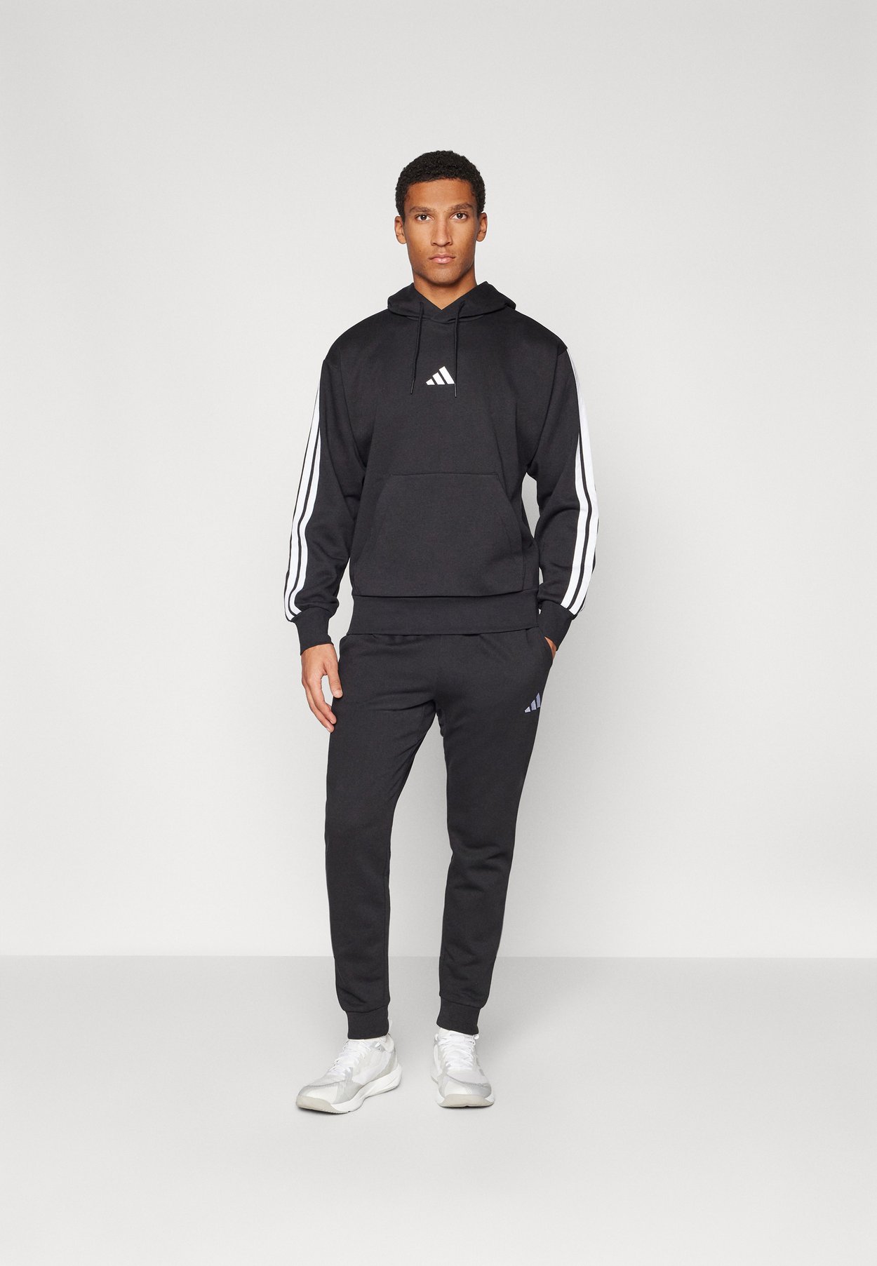 Kapuzenpullover
