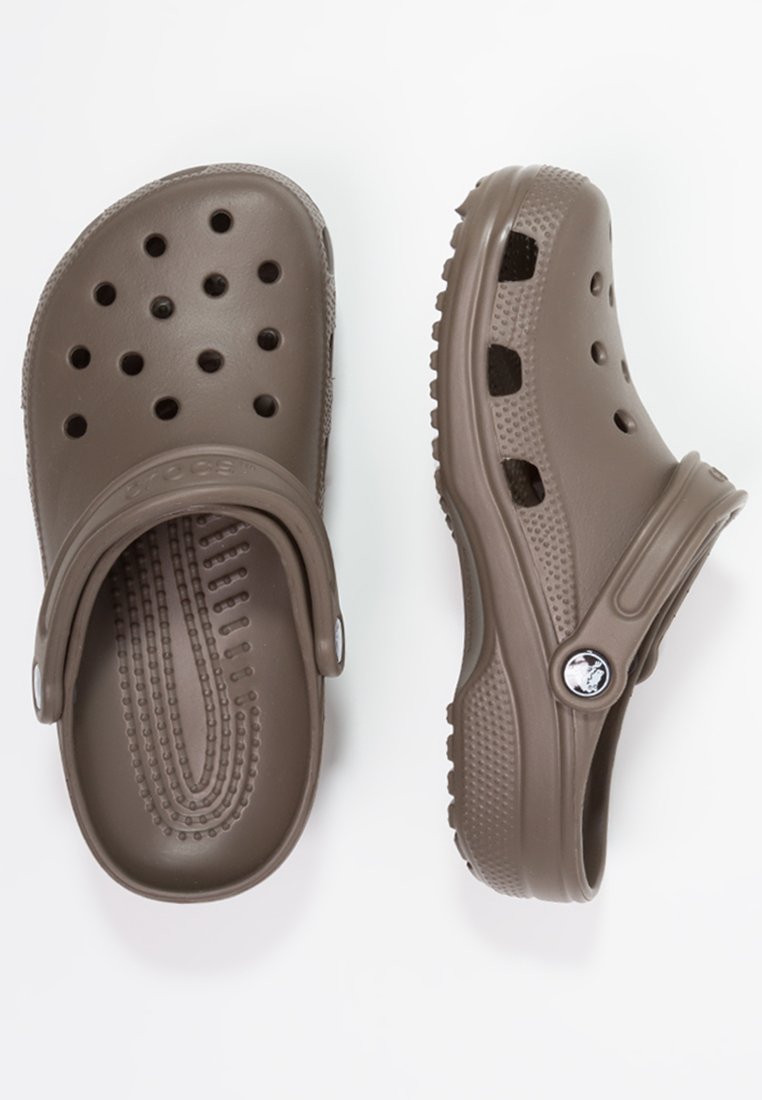 crocs classic chocolate