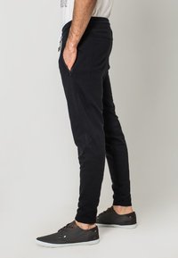 Jack & Jones JJCOPUSH - Jogginghose - black