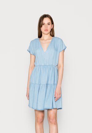 Chicago Life Dnm 3 4 Dress Light Blue Denim main image 0