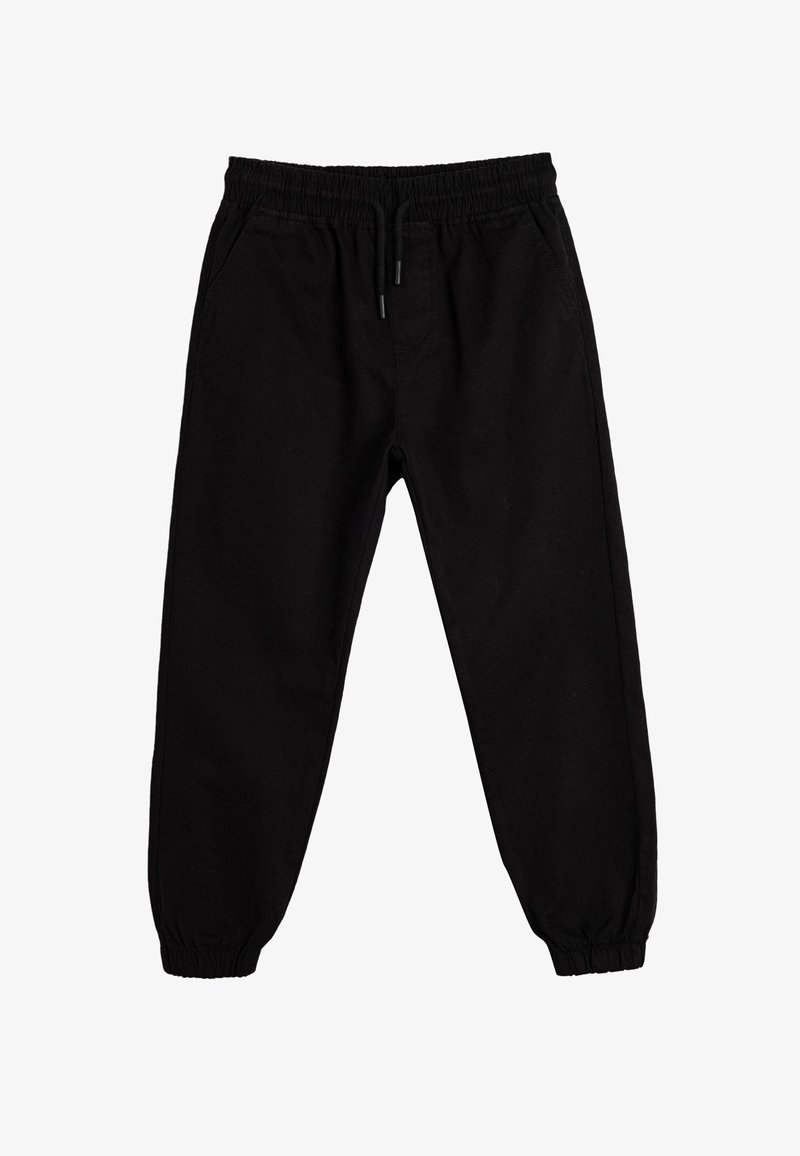 Czarne spodnie dresowe z elastycznym paskiem, regulowanym sznurkiem, bocznymi kieszeniami i zwężanymi mankietami przy kostkach. Gładka tekstura materiału.