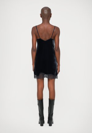 Uvrstitev 8: Zadig & Voltaire - RISHI - Koktajl obleka/za zabavo