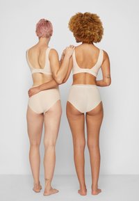 Chantelle SOFTSTRETCH - Alushousut - beige dore