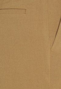 Lindbergh CLUB PANTS - Chinos - light brown