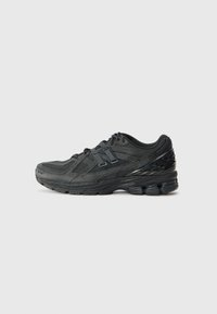 M1906 UNISEX - Sneakers low - black