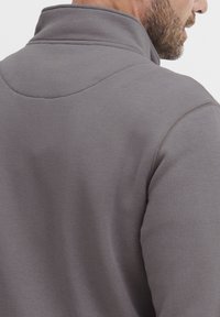 FQ1924 Felpa con zip - grey