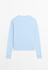 Unselected, light blue