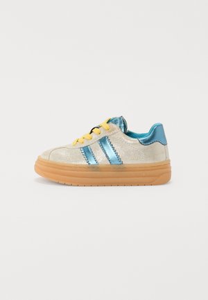 Trainers - argento