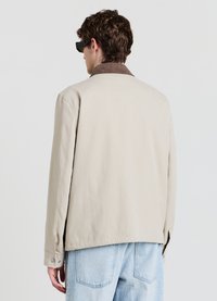 Calliope COLLO EFFETTO - Giacca leggera - beige