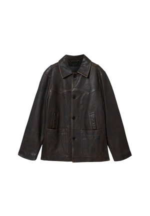 Dunkelbraune Lederjacke mit weitem Kragen, drei Knöpfen vorne, zwei großen aufgesetzten Taschen und langen Ärmeln.