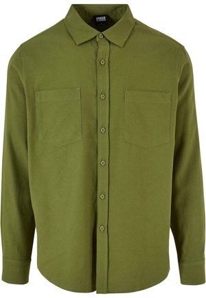Camisa de cuello clásico de algodón en verde oliva, con mangas largas y dos bolsillos en el pecho.