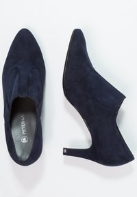 Peter Kaiser Nilkkurit - dark blue