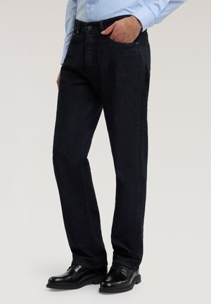 - Jeansy Relaxed Fit