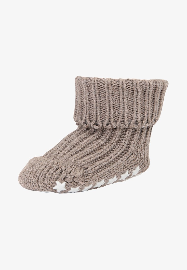 Gestrickte Hausschuh-Booties in Hellbraun mit geripptem Textur; verfügen über weiße Sternakzenten an der Sohle und einen umgeschlagenen Bund für Wärme.