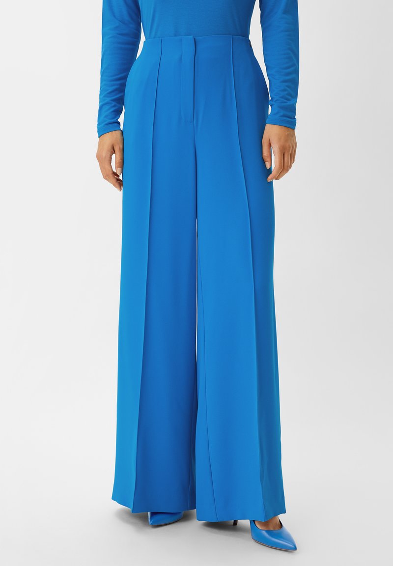 comma MIT PINTUCKS - Trousers - royalblau