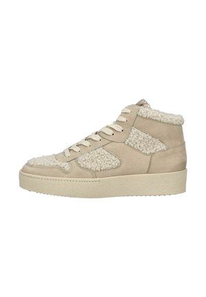 Baskets montantes en cuir beige avec des accents en shearling texturé, lacets plats et une semelle épaisse crème. Dotées d'un col rembourré.