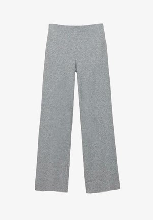 Pantalon large en maille gris clair avec une taille épaisse et texturée. Le tissu présente un motif subtil et une coupe ample et décontractée.