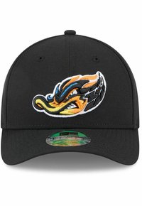 Schwarze Baseballmütze mit einem auffälligen gestickten mehrfarbigen Entenemblem mit orange, blau und weißen Details auf der Vorderseite.