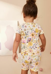 Next SHORT SLEEVE CYCLE SET - REGULAR FIT - T-shirt med print - pink yellow floral