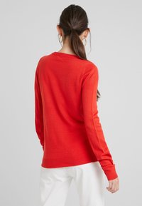 VILA Strickpullover - red