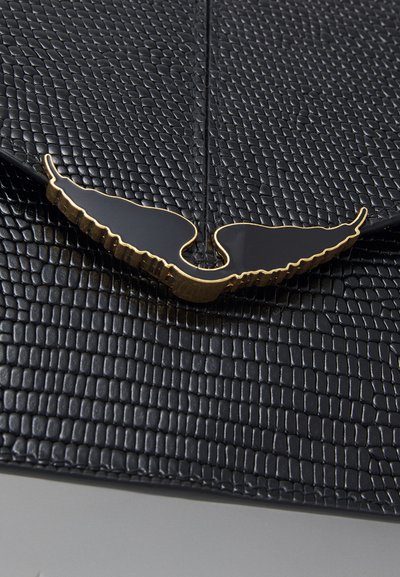 Zadig & Voltaire BORDERLINE POUCH EMBOSSED IGUA - Geantă plic - black