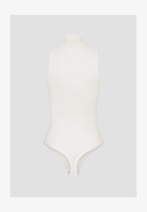 Weißer ärmelloser Body mit hohem Kragen, gerippter Textur und Riemen-Stil. Verfügt über glatte Kanten und ein figurnahes Design.
