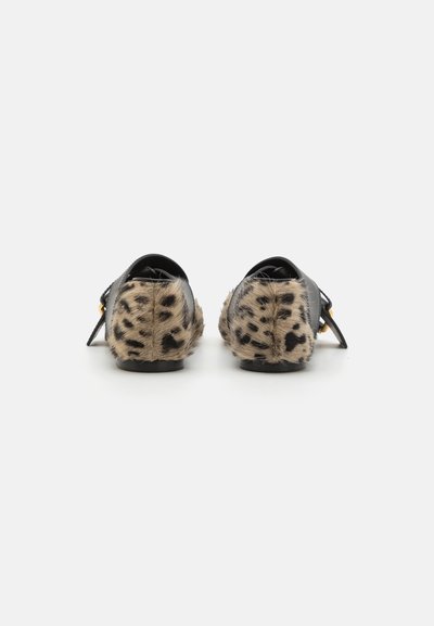 MOSCHINO - Baleriny z zapięciem