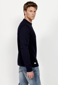 Koroshi - Sweter