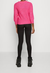 Vero Moda Stickad tröja - pink